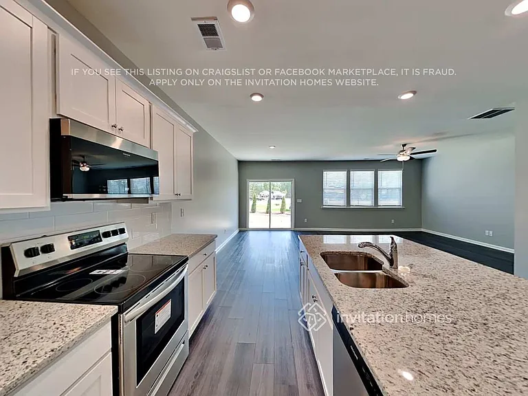 179 Webster Cir — Photo 6