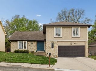 3509 NE Apple Tree Ln, Kansas City, MO 64119