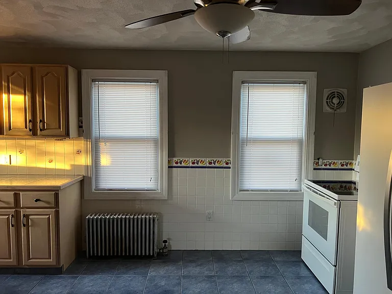 1-346 Princess Ave #1 — Photo 7
