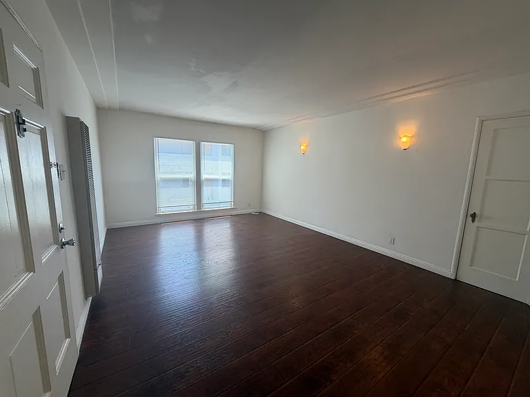 862 S Saint Andrews Pl — Photo 17