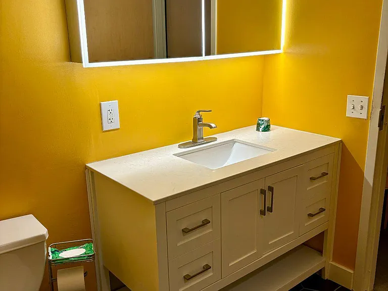 75 Maple St #108 — Photo 9