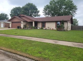 1517 Merlin Cir, Pryor, OK 74361