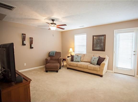 3rd image of 818 Neptune Ct
