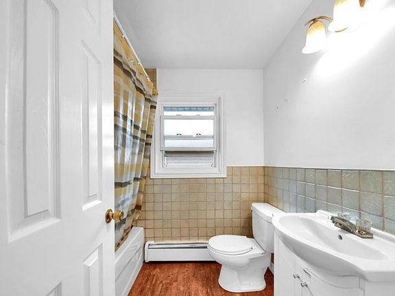 4th image of 84 Riverview Dr #4