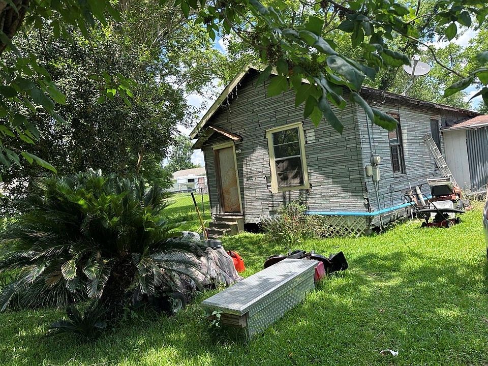 1st image of 1086 Horne St