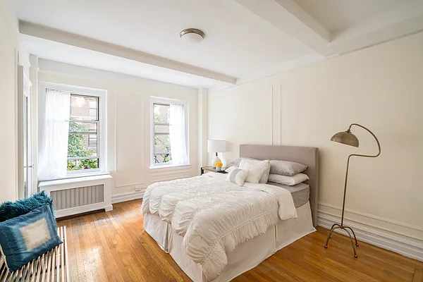 Sold by Compass | media 9