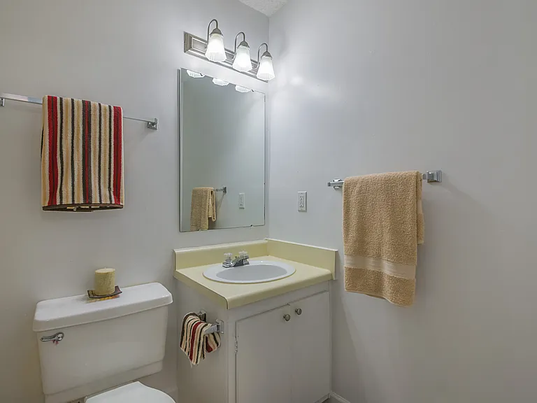 Lakewood I and II Apartment Homes — Photo 6