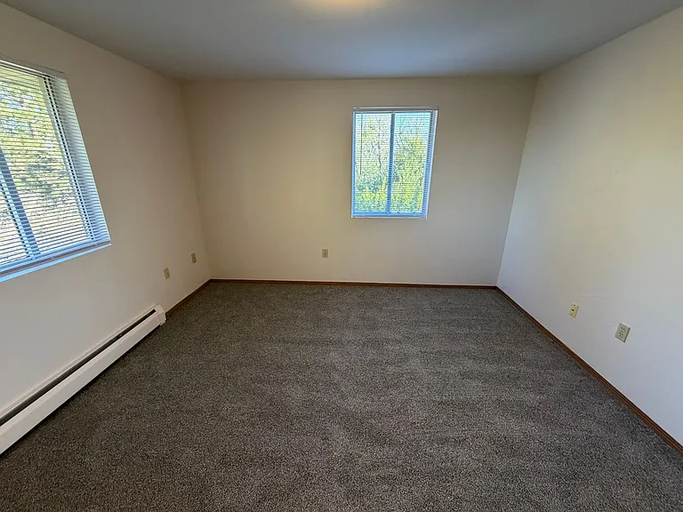 2677 Humboldt Rd — Photo 15