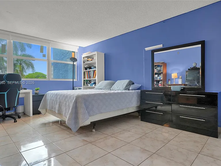 16558 NE 26th Ave #2A — Photo 23