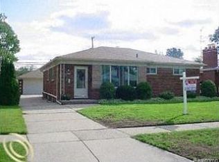 16154 Sprenger Ave S, Eastpointe, MI 48021