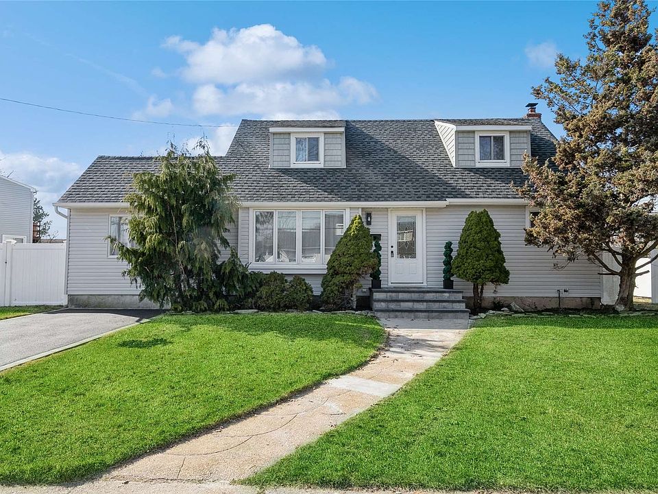42 Surrey Lane, Massapequa Park, NY 11762 Zillow