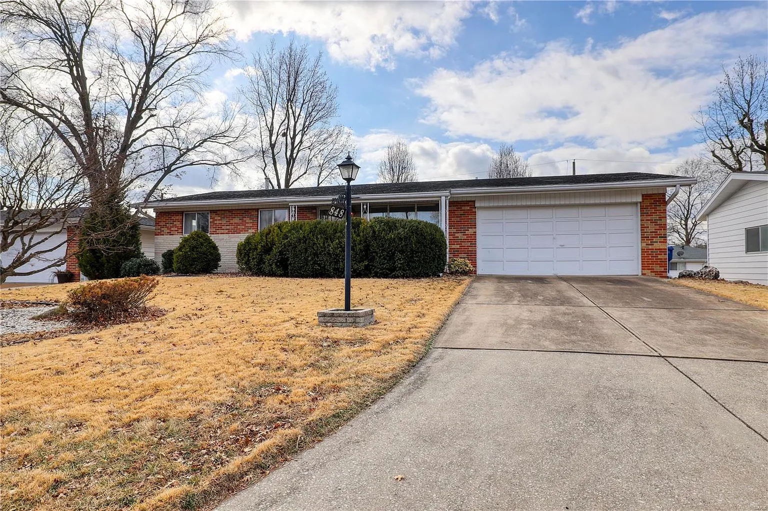 848 Rainbow Dr photo 1