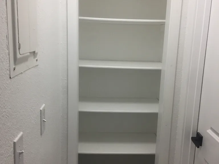 352 Jago St #4 — Photo 8