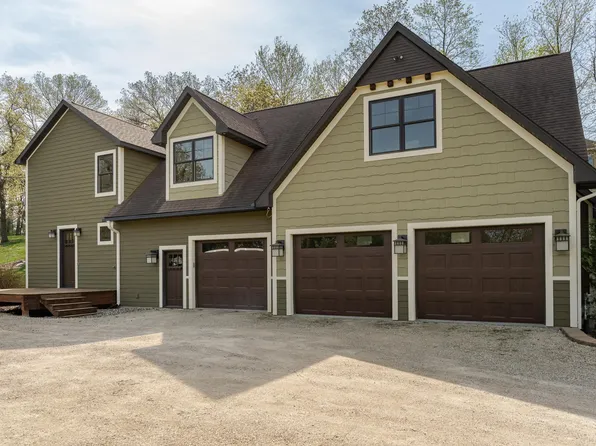 17361 Sugarloaf Pkwy, Zumbrota, MN 55992