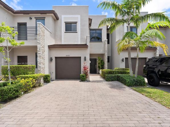 20761 NE 2nd Ct, Miami, FL 33179