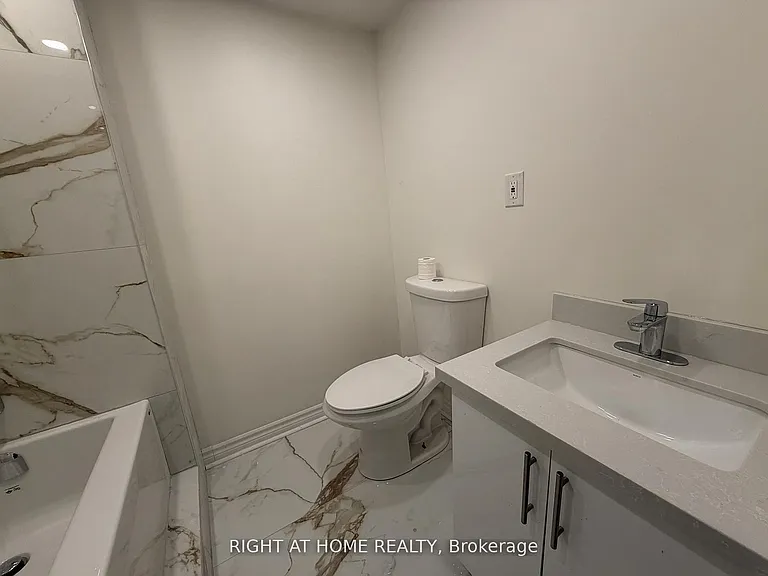24 Springfair Ave #189 — Photo 6