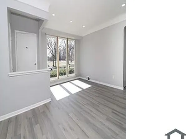 10010 Oak Park Blvd, Oak Park, MI 48237