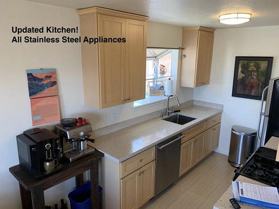 5th image of 1028 San Luis Cir