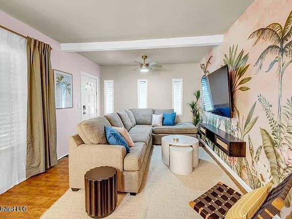 4th image of 800 Ruth Ave