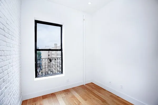 Rented by Abode Residential LLC | media 21