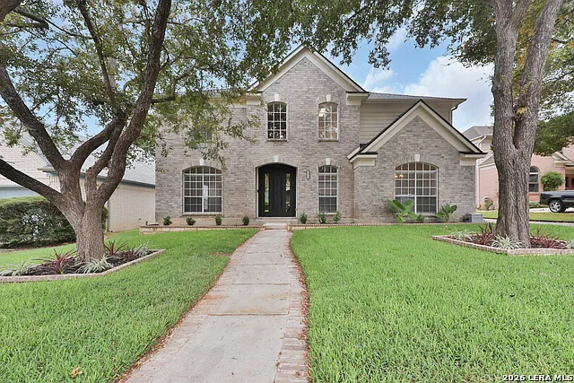 4 bed, 2.5 bath, 2819 sqft, $3,000 — Photo 1