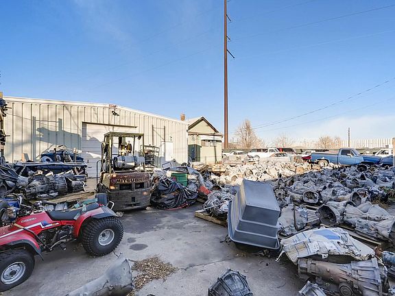 5th image of 1272 W Nevada Pl