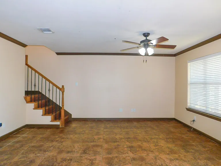 558 Jay St — Photo 12