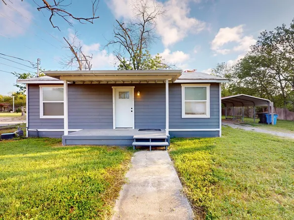 604 New Braunfels, Seguin, TX 78155