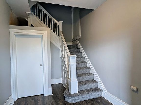 3rd image of 4031 Vinceton St #2