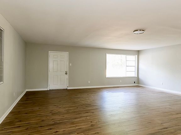 4th image of 770 Vincent Ave NE