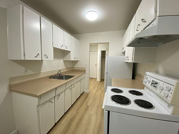 5th image of 13270 105a Ave #104