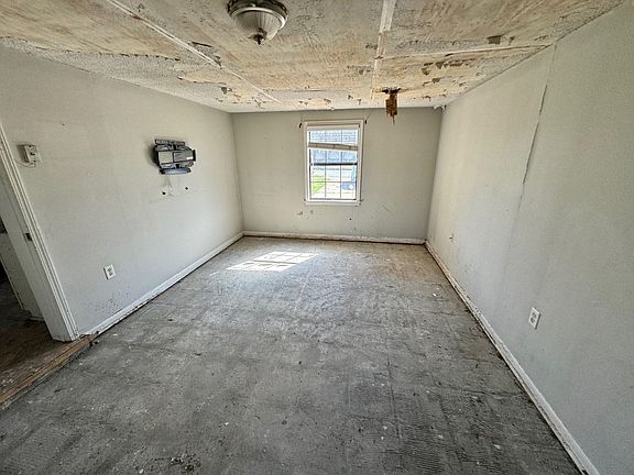 5th image of 2145 Longlane Dr