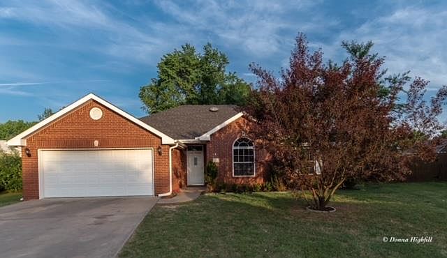 1st image of 466 Sunset Ln