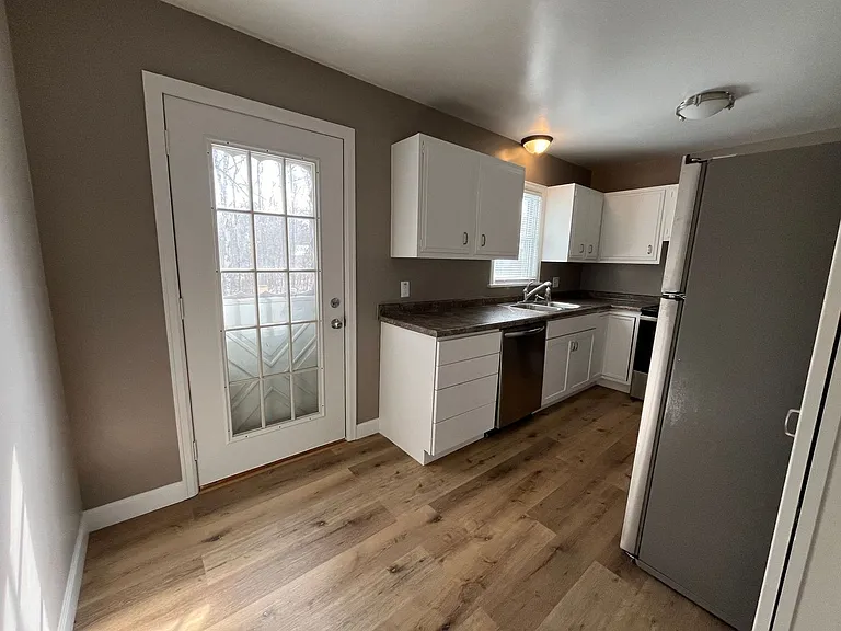 9318 Zimmerly Ave — Photo 10