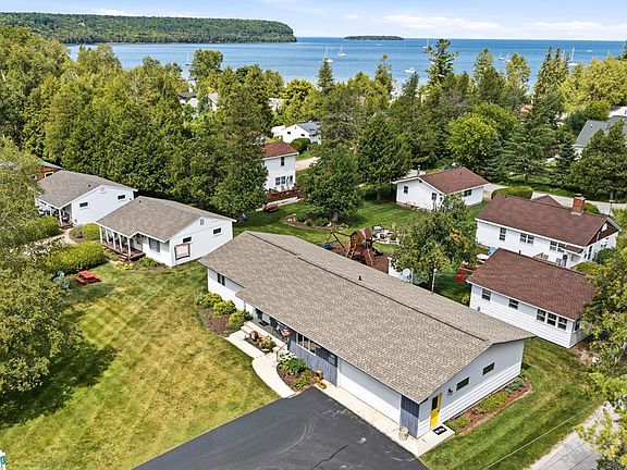 5th image of 3082 Larson Ln #3-13