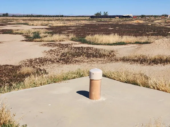 Avenue D #12, Lancaster, CA 93535