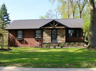 24836 Kennedy Ridge Rd, North Olmsted, OH 44070