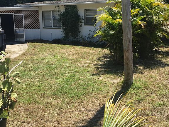 3rd image of 1817 Marilyn Dr