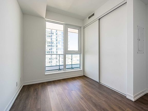 2nd image of 950 Portage Pkwy #4511