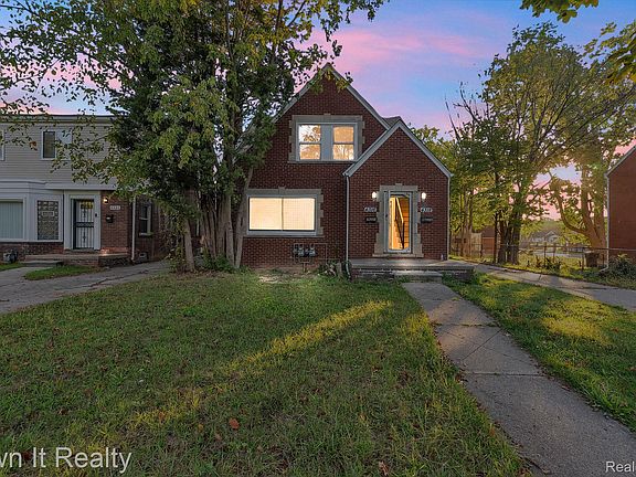 2nd image of 4316 Lakewood St