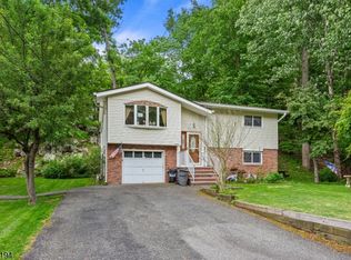 19 Fordham Trl, Hopatcong Boro, NJ 07843