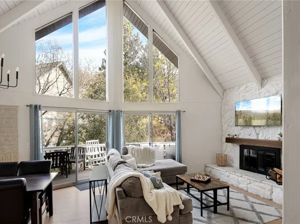 1104 Yukon Dr, Lake Arrowhead, CA 92352
