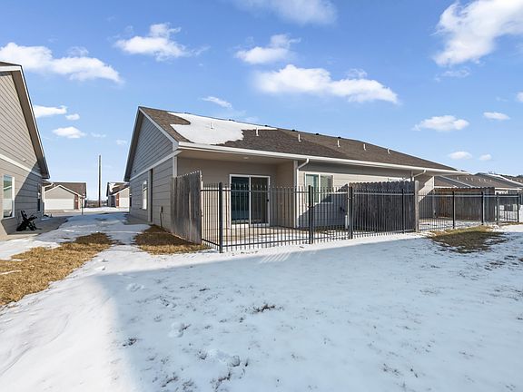 5th image of 5454/5456 Colburn Ct E