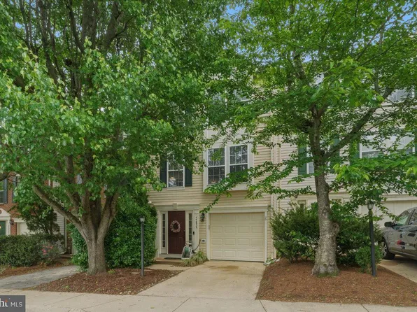 44879 Grove Ter, Ashburn, VA 20147