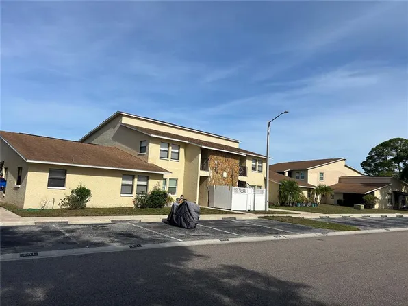 6301 58th St N APT 602, Pinellas Park, FL 33781
