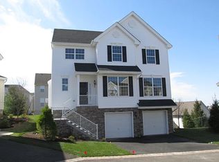 258 Winding Hill Dr, Hackettstown, NJ 07840