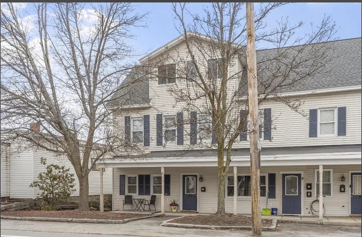 3 bed, 1000 sqft, $2,800 — Photo 1