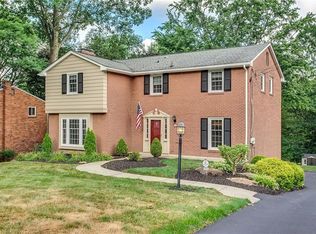 9335 Doral Dr, Pittsburgh, PA