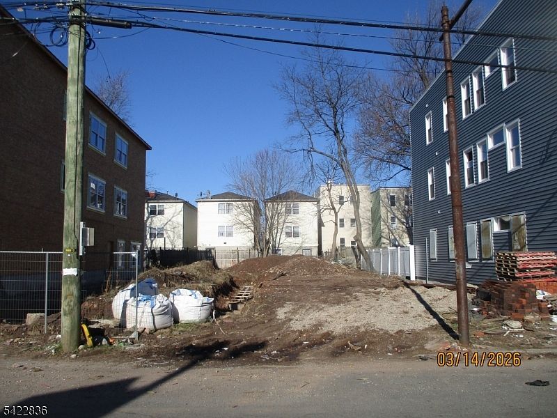 2nd image of 513 S 10Th St