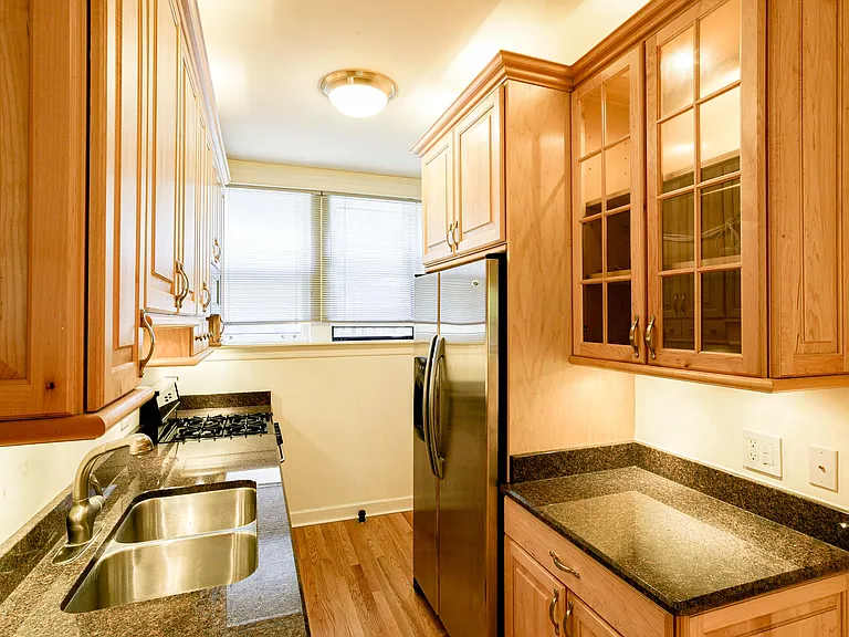1224 W Jarvis Ave #2N — Photo 7